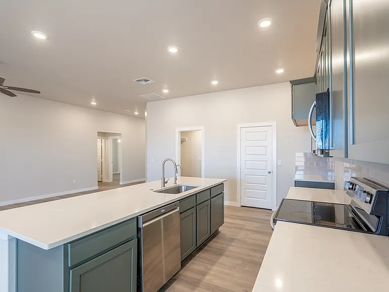 5905 Settler Ave — Photo 12
