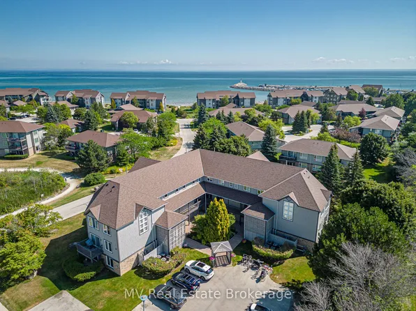 711 Johnston Park Ave #12, Collingwood, ON L9Y 5C7