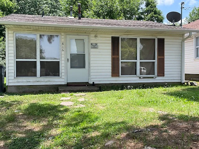 2 bed, 676 sqft, $825 — Photo 1
