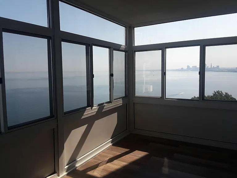 Marine Towers West — Photo 19