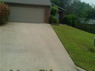 1754 N Pointer Ln, Fayetteville, AR 72701