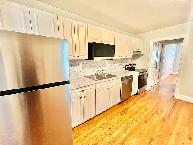 310 Winston St #C — Photo 4