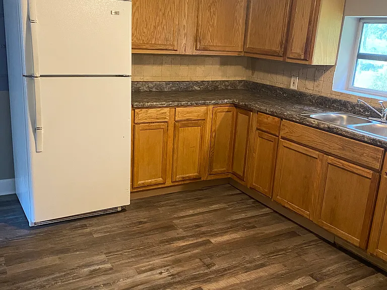 2695 S Wiggins St — Photo 8