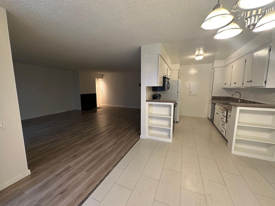 1st image of 11849 Goshen Ave APT 4