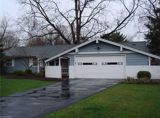 507 Sherwood Dr, Bay Village, OH