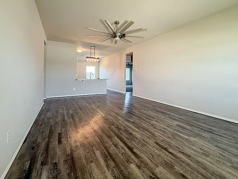 528 Fox Burrow Ln — Photo 4