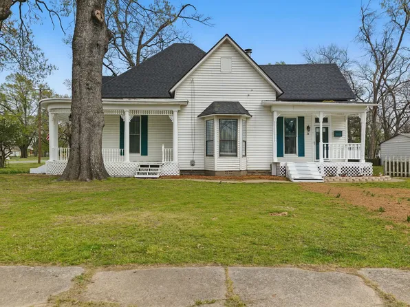 203 E Ash St, Lonoke, AR 72086