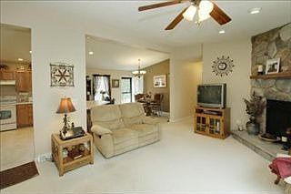 5th image of 10 Parkway Dr