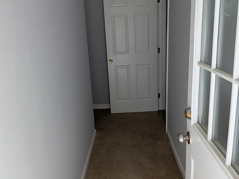 574 Fletcher St SW — Photo 5