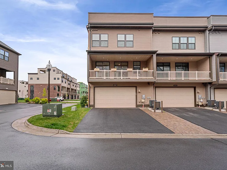 43467 Grandmoore St — Photo 48