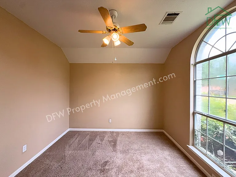 317 Oak Meadow Ln — Photo 21