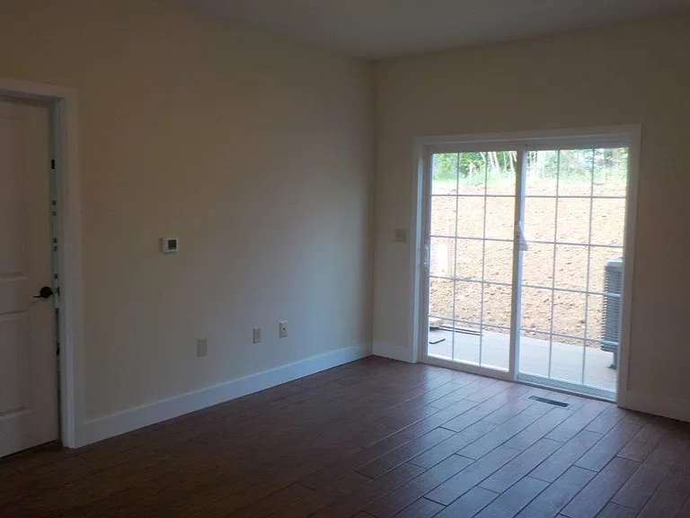 239 Easterly Pkwy — Photo 11