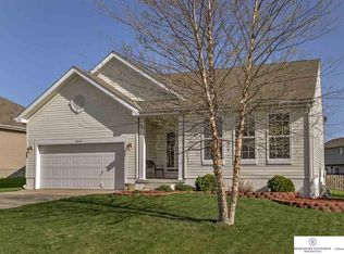 16418 Yates St, Omaha, NE 68116