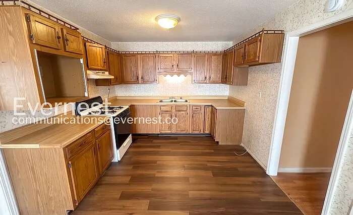 3 bed, 2.0 bath, 1236 sqft, $1,195 — Photo 4