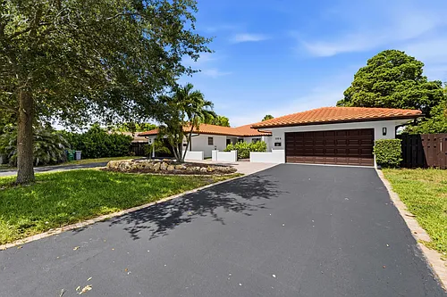 3310 NW 90th Ave Photo 1