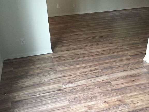 5th image of 12340 33rd Ave NE APT 5