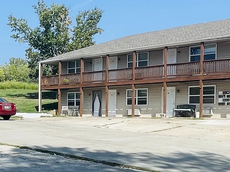 Oak Point Villas — Photo 1