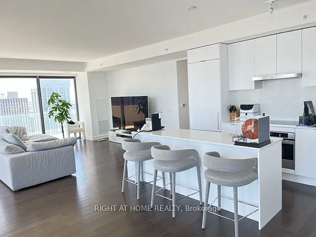 20 Lombard St S #3803 — Photo 12