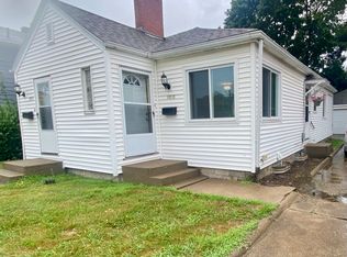 1091 N Main St, Akron, OH 44310