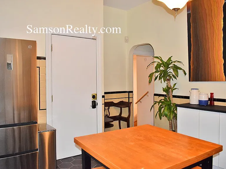 368 Thayer St #3 — Photo 10