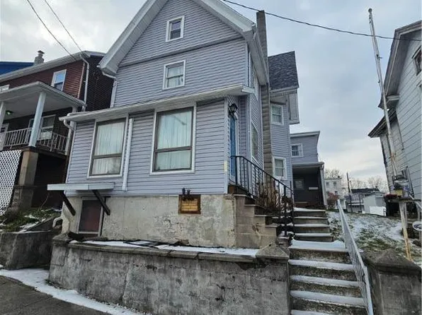 230 S 2nd St, Lehighton, PA 18235