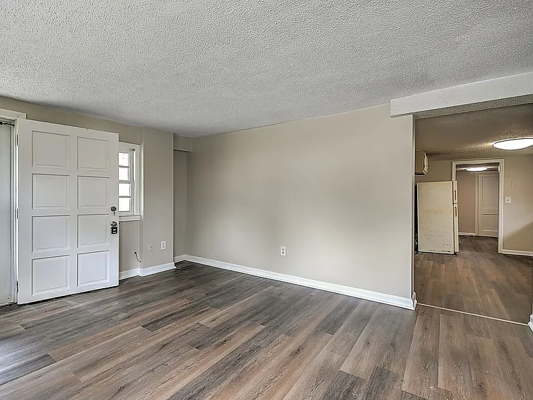305 Moorland Dr — Photo 19
