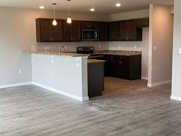 4th image of 17-19-21 23 Creekside Dr #25-27-19