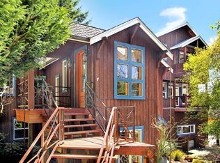 5459 SW Jacobsen Rd, Seattle, WA 98116