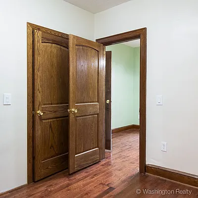 Rented by Washington Realty Corp. | media 7