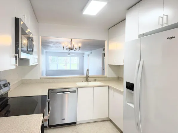4745 Lucerne Lakes Boulevard #102, Lake Worth, FL 33467