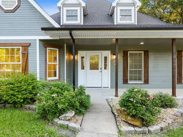1044 E Woodridge Rd, Waxahachie, TX 75165