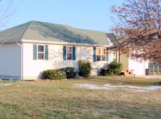 758 Willow St, Marshfield, MO 65706