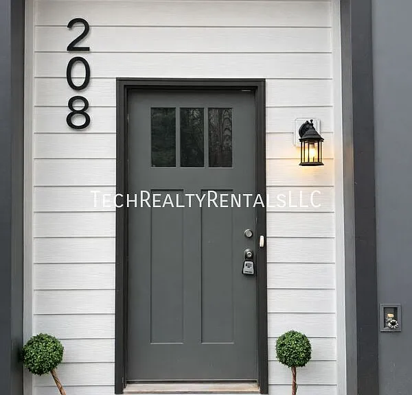 208 Nelson Ave #1 — Photo 2