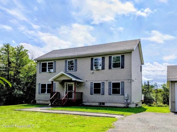 6612 Bickle Lane, Hudson, NY 12534