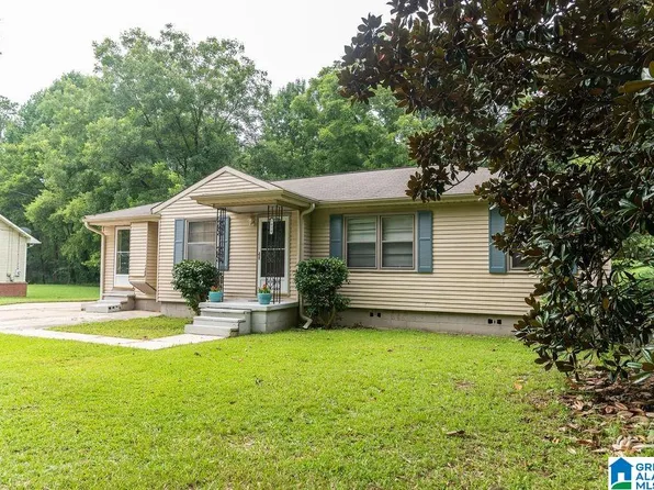 3028 Watts Dr, Gardendale, AL 35071