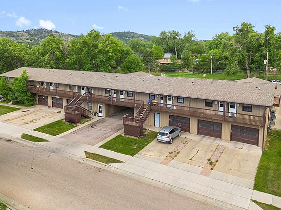 3rd image of 3313 Leland Ln