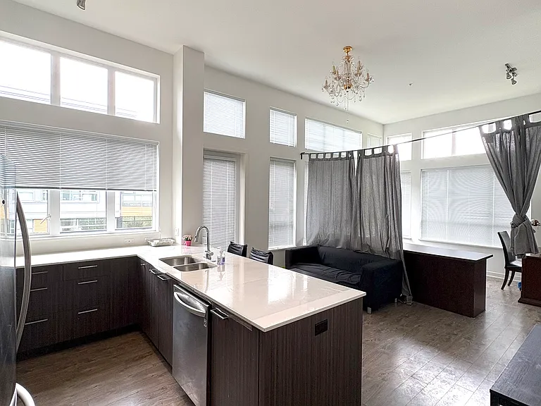 9250 University High St #Penthouse 16 — Photo 3