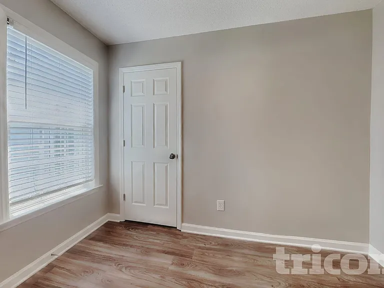 2112 Saponi Village Ct — Photo 9