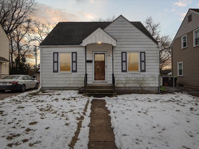 56 E Wabash Ave, Belleville, MI, 48111