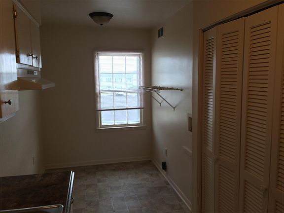 3rd image of 6502 Carefree Ln APT 5