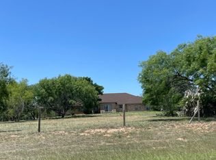 631 Home Xing, Adkins, TX 78101