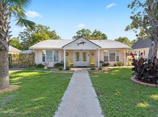 240 Sycamore St, Bay Saint Louis, MS 39520