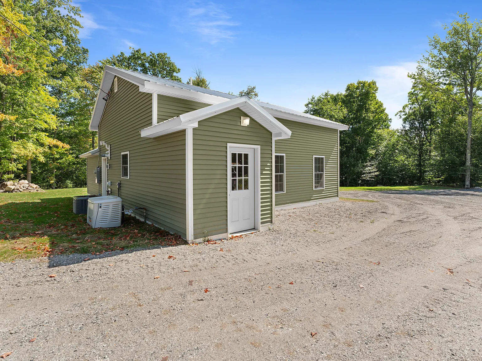 2 bed, $3,000 — Photo 2