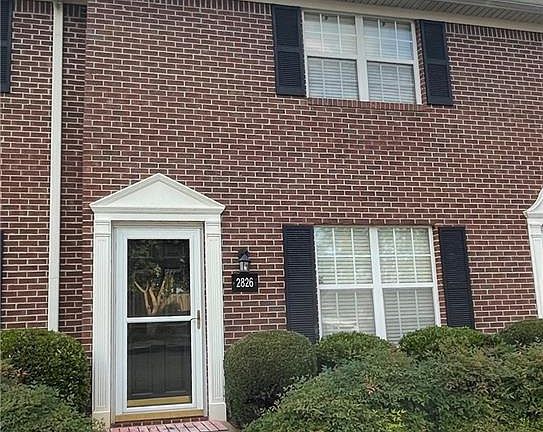 2nd image of 2826 Florence Dr
