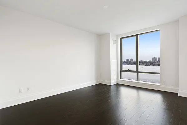 Rented by Nest Seekers International | media 40