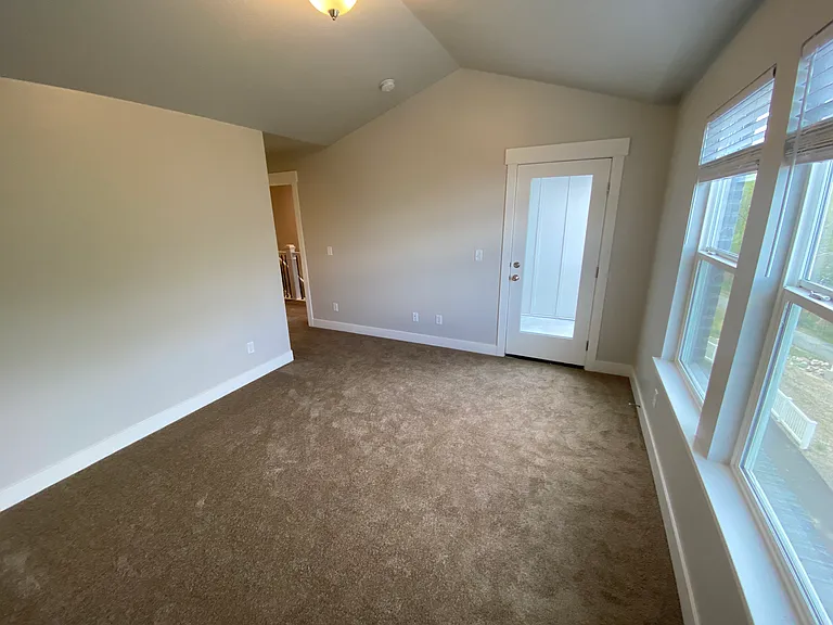 407 N 360 W — Photo 8