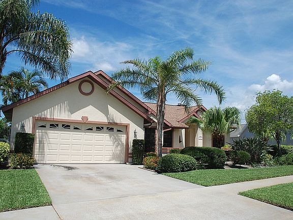 3rd image of 2165 Sykes Creek Dr