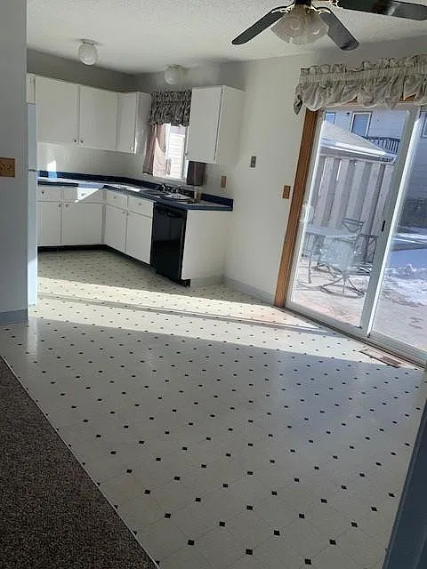 3 bed, 1170 sqft, $2,000 — Photo 3