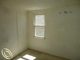 4th image of 1011 White Ave