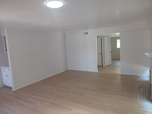 3rd image of 4607 Collwood Ln #1